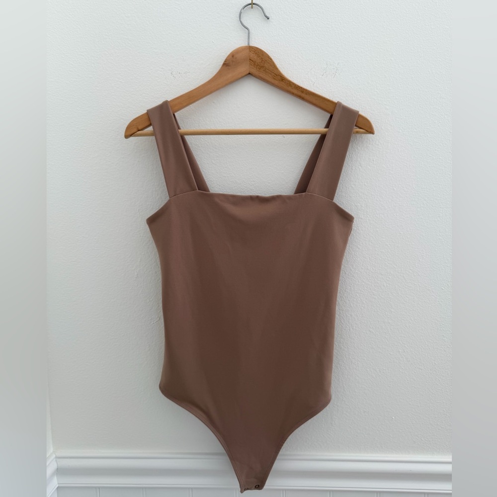 Abercrombie & Fitch Soft A&F Collection Taupe Square Neck Bodysuit Size Medium